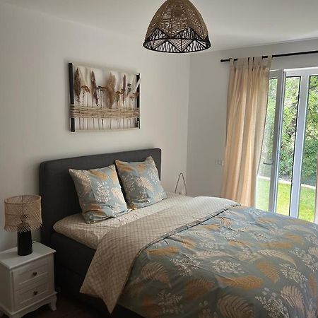 Ferienwohnung Am Rebberg Зульцбург Экстерьер фото